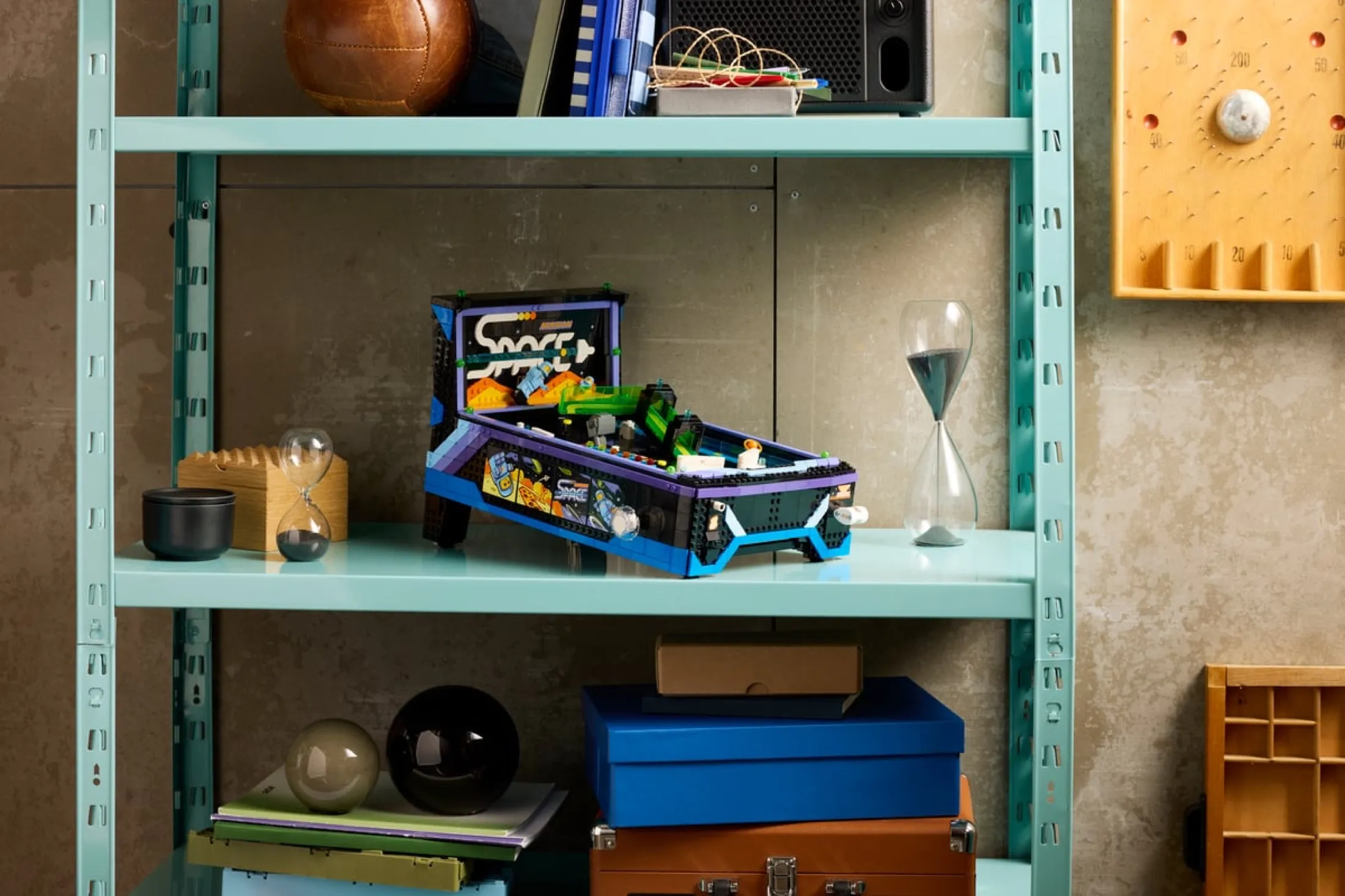 LEGO Icons Arcade Pinball Machine