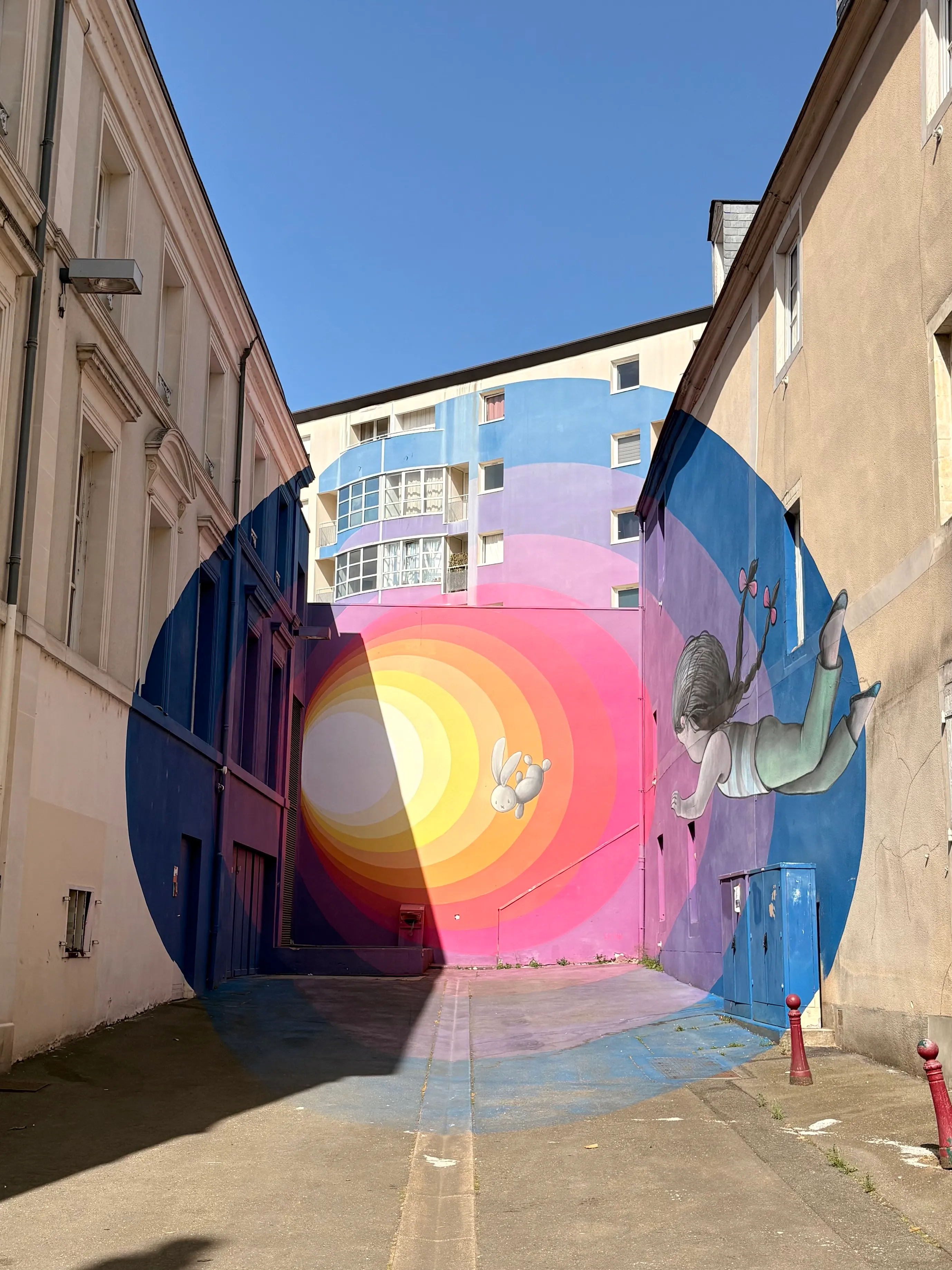The Rabbit Hole, Rue Jankowski