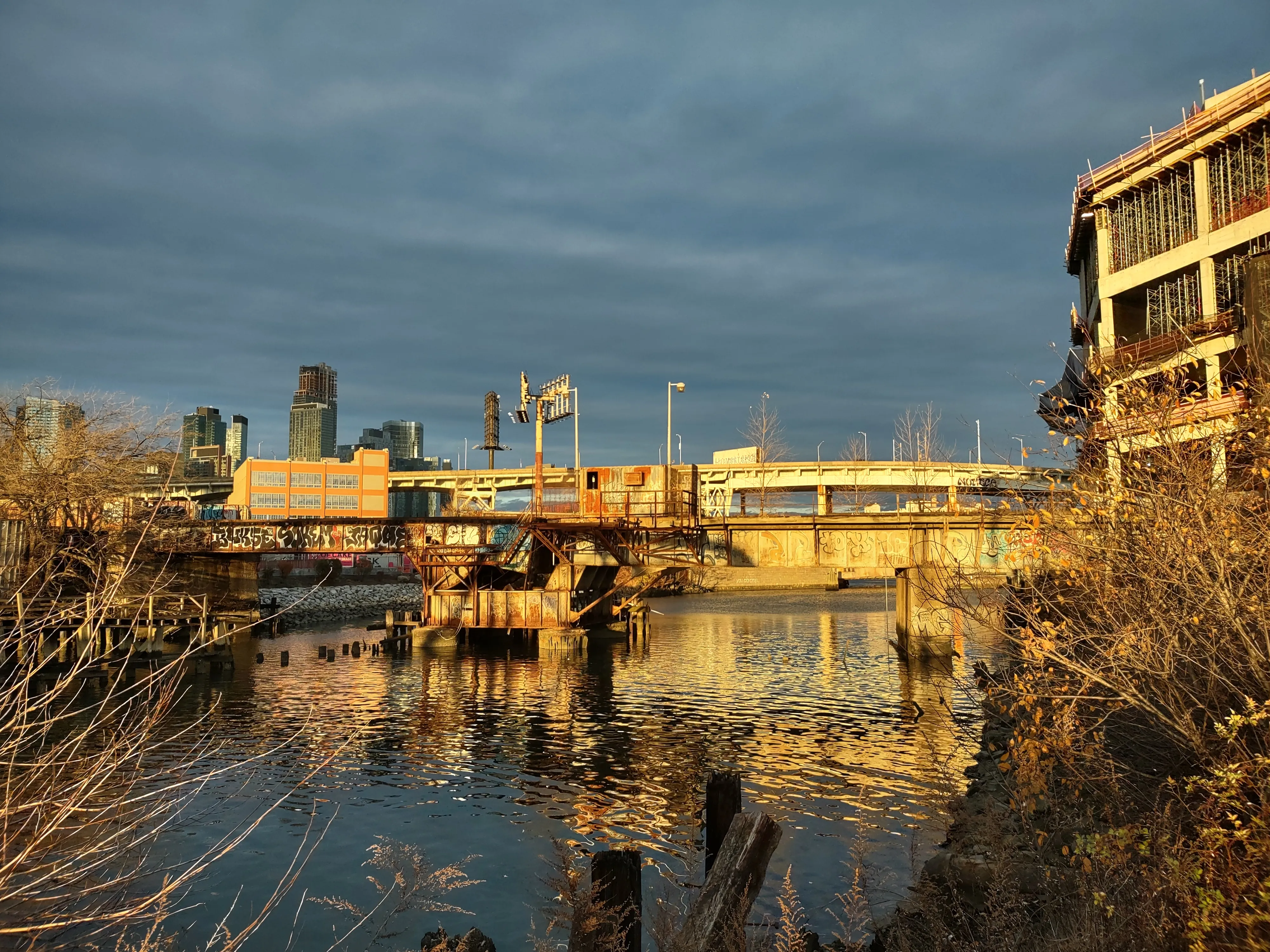 Borden Avenue Bridge