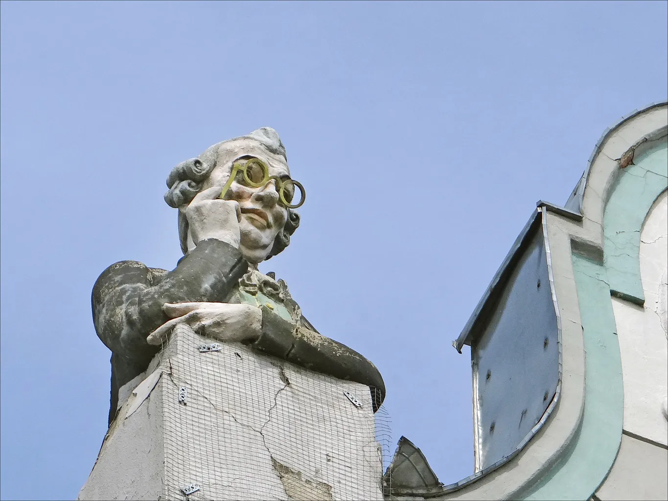 The Peeping Tom of Tallinn